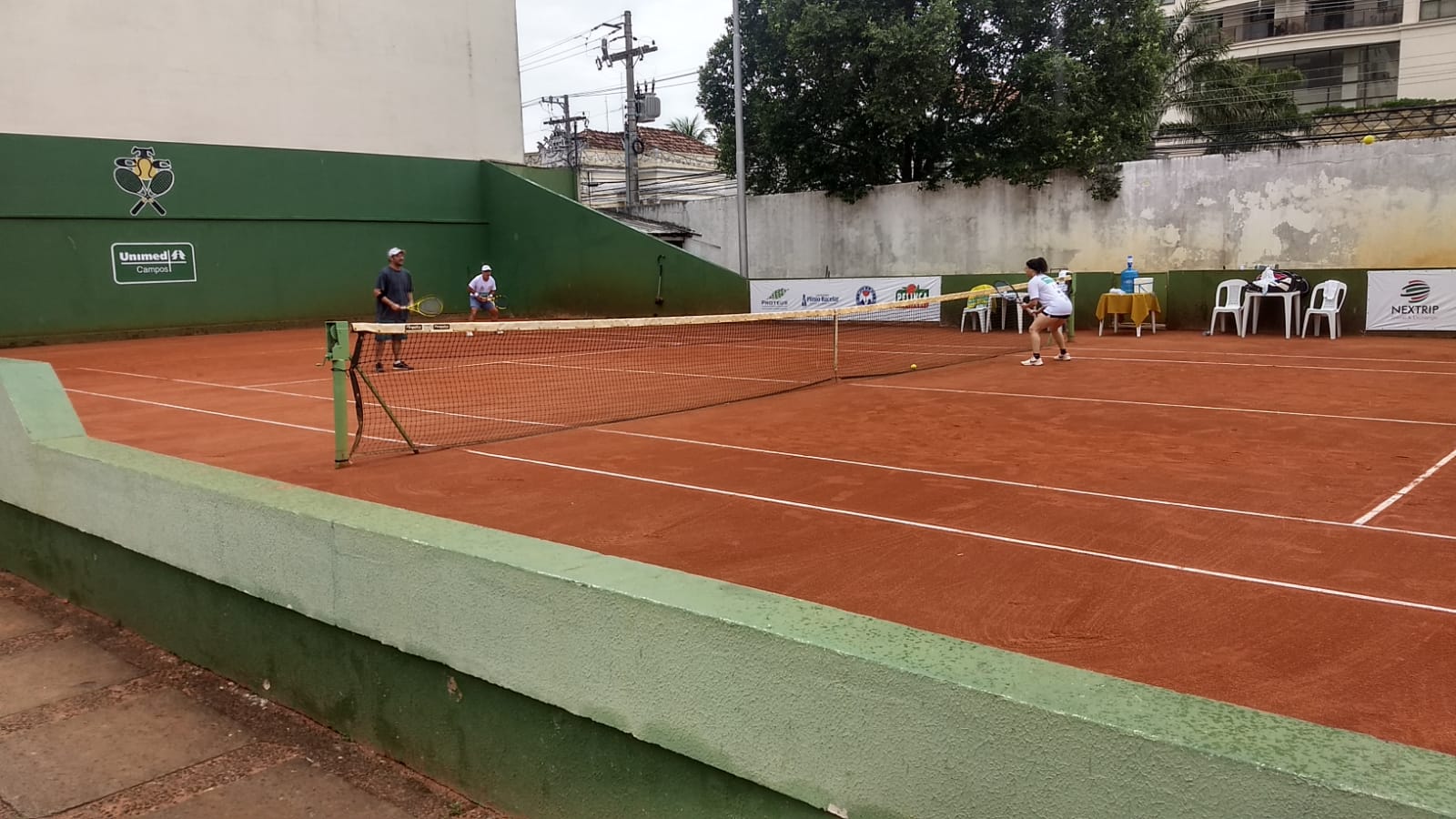 Final de semana com jogos eliminatórios no I Open de Tênis Unimed Campos -  Notícias - Unimed Campos