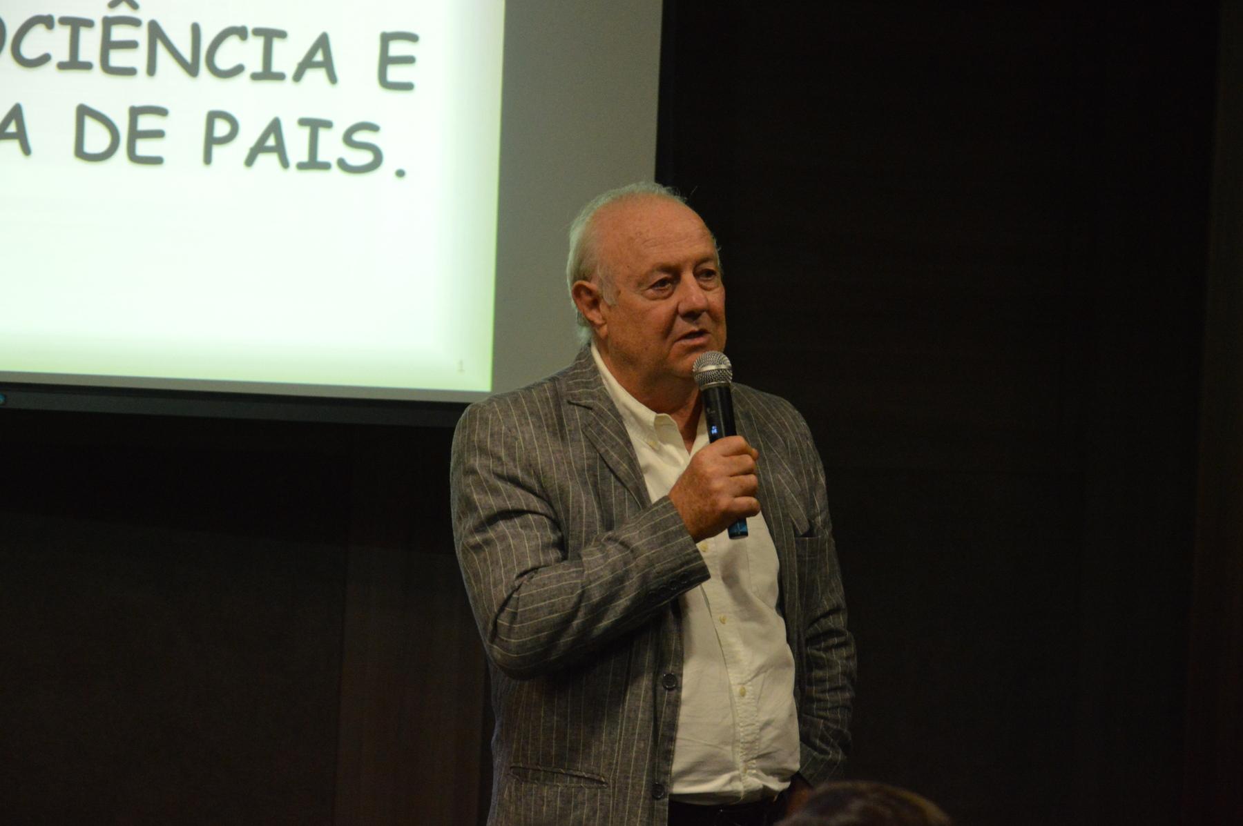 Evento foi realizado no Anfiteatro Dr. Sérgio Benito Maccagnini e reuniu mais de 60 participantes